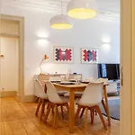 Charming 2bdr In Lapa By Lovelystay Lägenhet