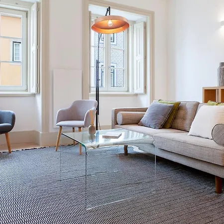 Charming 2bdr With Balcony In Lapa By Lovelystay Lissabon