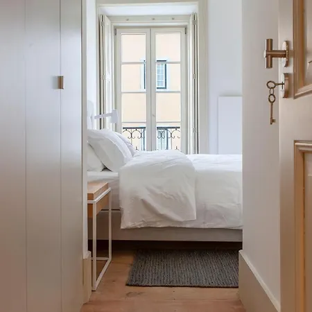 Charming 2bdr In Lapa By Lovelystay Lisboa
